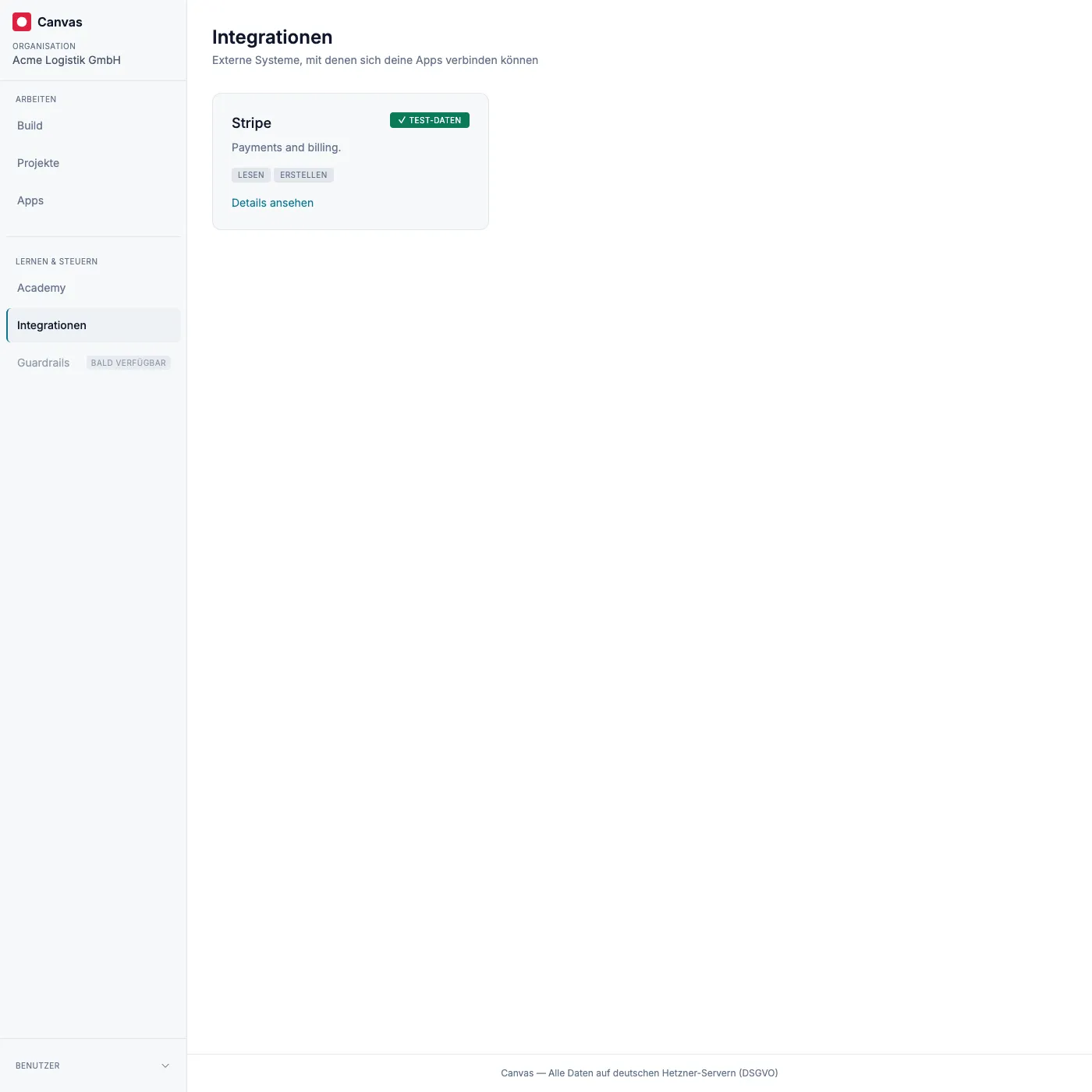 Der Builder-Katalog: sichtbare Integrationen mit ihren erlaubten Operationen und dem Daten-Badge, Werte werden nie gezeigt.